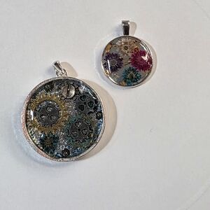 Steampunk Gear Pendant with Various Flowers *Customizable In Multiple Styles!!*